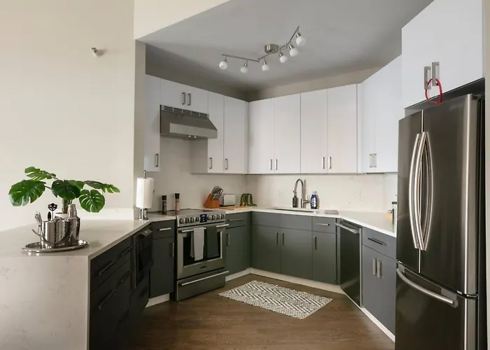 Lux Dtown Penthouses 9bd-9ba Sleep 25 Parking, Pool, Gym Apartamento