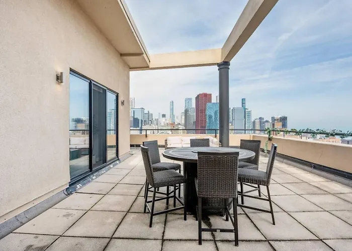 Lux Dtown Penthouses 9bd-9ba Sleep 25 Parking, Pool, Gym