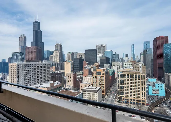 Lux Dtown Penthouses 9bd-9ba Sleep 25 Parking, Pool, Gym *