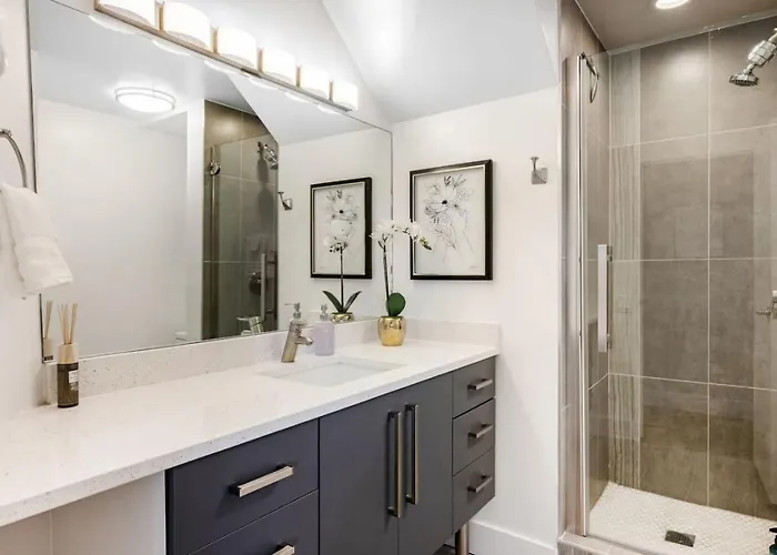 Lux Dtown Penthouses 9bd-9ba Sleep 25 Parking, Pool, Gym Apartamento