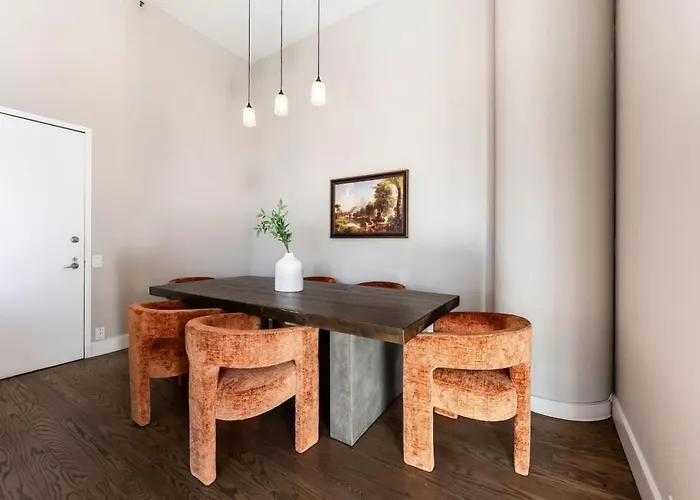 Lux Dtown Penthouses 9bd-9ba Sleep 25 Parking, Pool, Gym Chicago