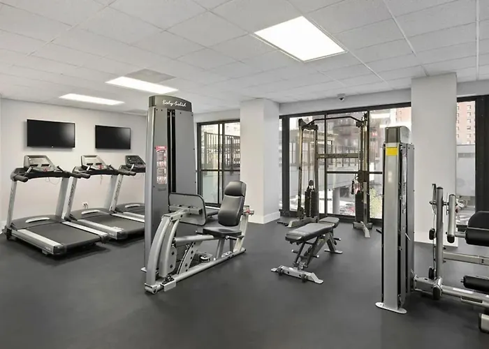 Lux Dtown Penthouses 9bd-9ba Sleep 25 Parking, Pool, Gym *