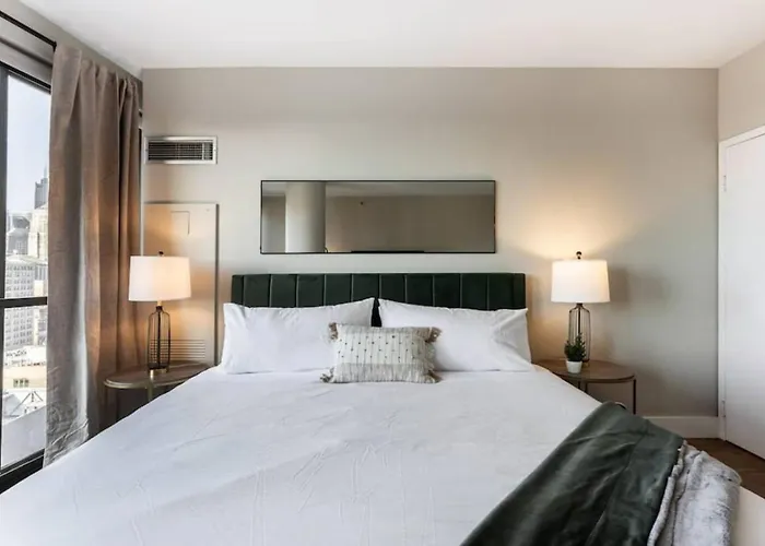 Lux Dtown Penthouses 9bd-9ba Sleep 25 Parking, Pool, Gym * Чикаго